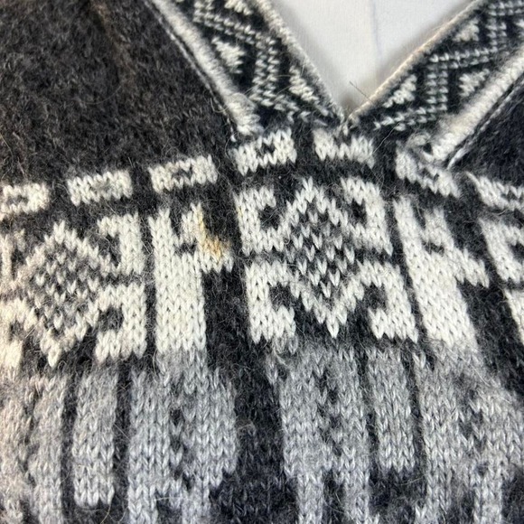 Native Spirits 100% Alpaca Llama Knit Hoodie Sweater Poncho Top Fringe Hem - Picture 3 of 6